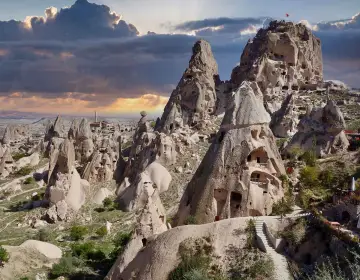 Panorama del Castillo de Uchisar en el Tour Rojo de Cappadocia