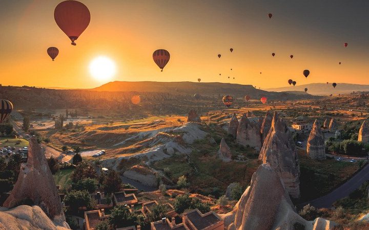 Cappadocia Hot Air Balloon Ride & Red Tour